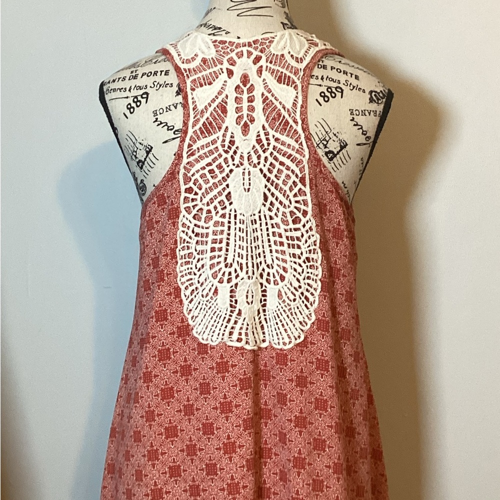 HI-LO RACERBACK DRESS W/COTTON CROCHETED DETAILS SUMMERTIME ☀️SIZE MED